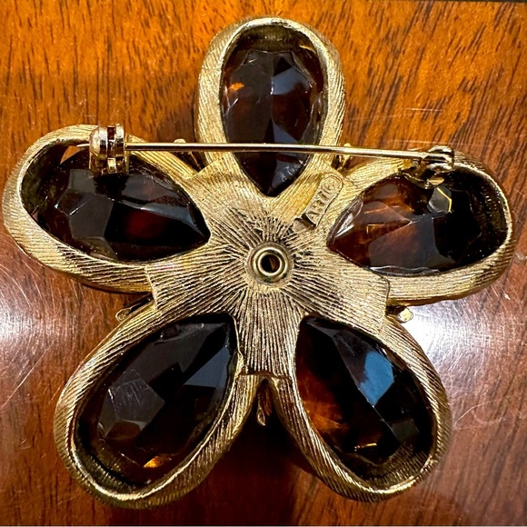 Vintage Smokey Quartz Flower Shaped Signed ART@ Gold Brooch w/White Crystals - Picture 2 of 3
